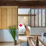 Cocon A Bulles Chic Vue Cathedrale Avec Spa-Jacuzzi