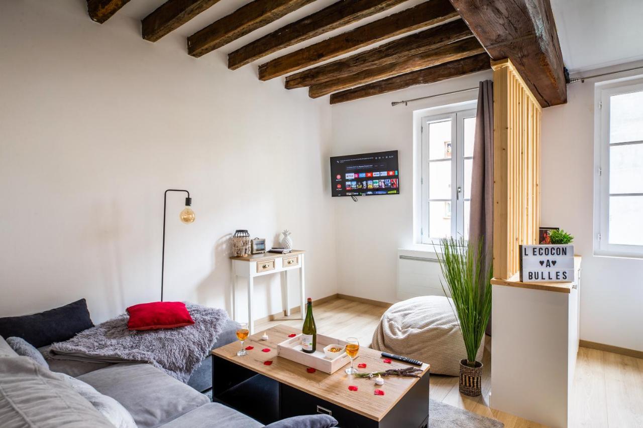 Cocon A Bulles Chic Vue Cathedrale Avec Spa-jacuzzi Appartement *