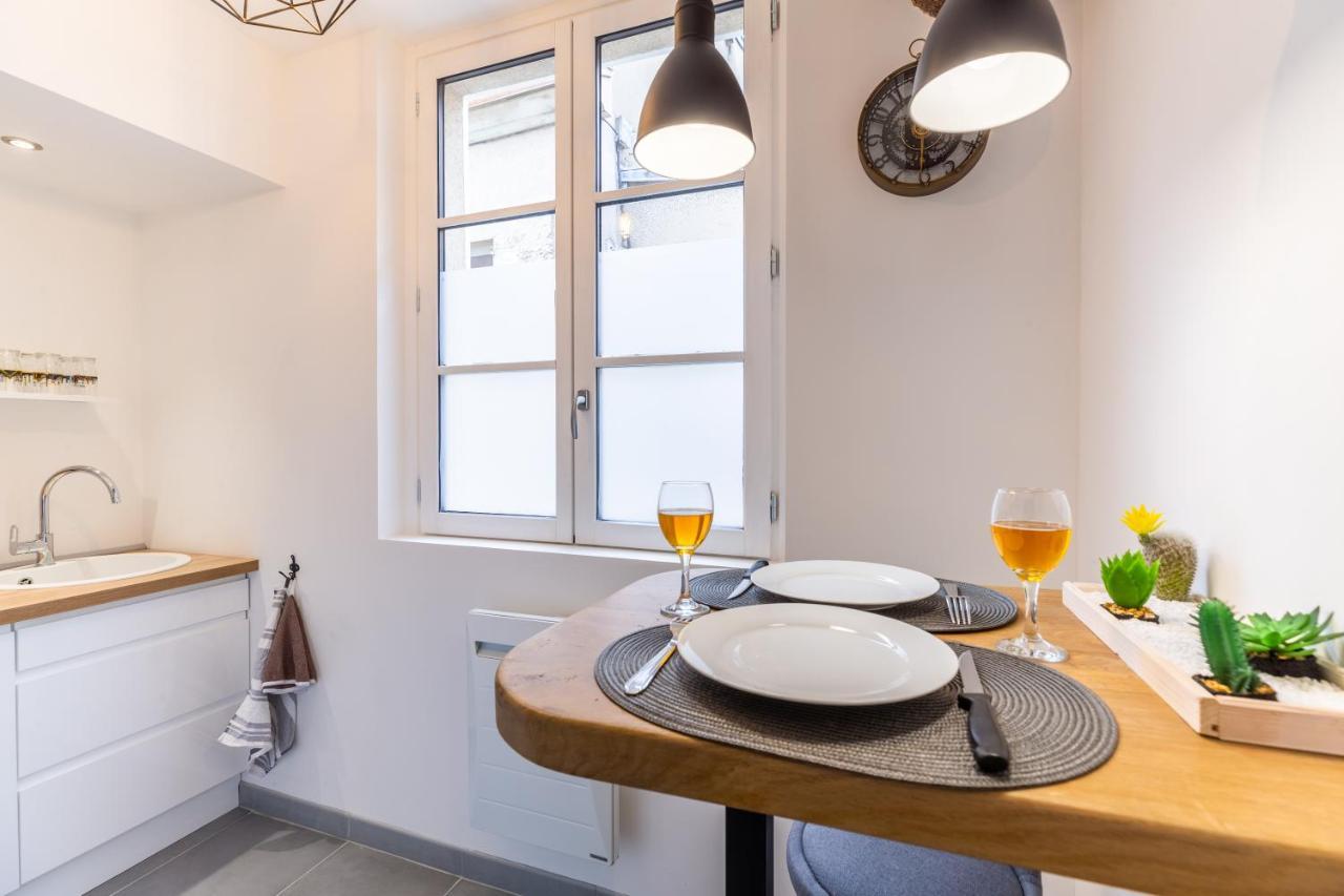 Cocon A Bulles Chic Vue Cathedrale Avec Spa-jacuzzi Appartement *