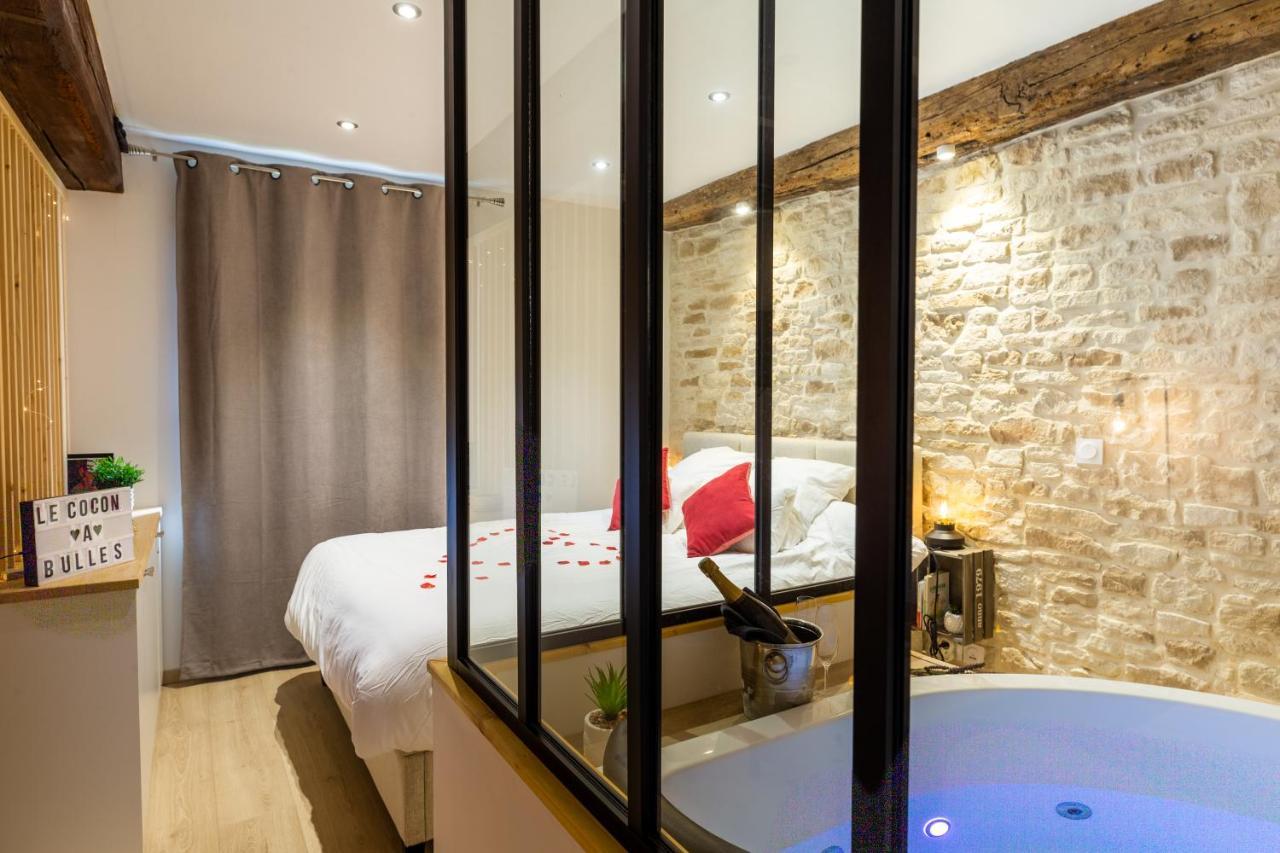 Cocon A Bulles Chic Vue Cathedrale Avec Spa-jacuzzi Appartement *
